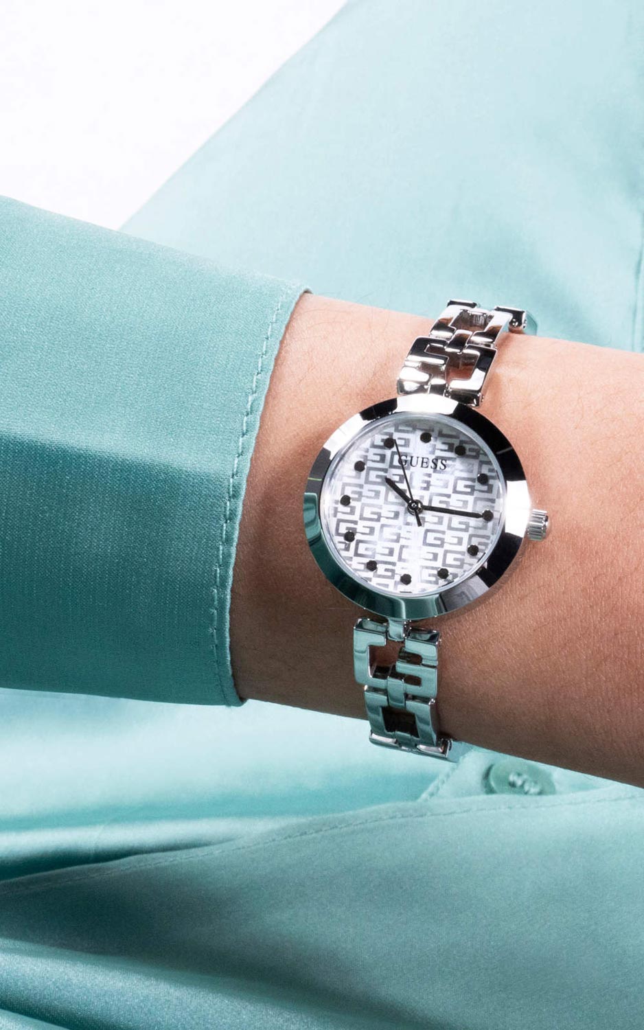 GUESS LADIES GW0549L1
